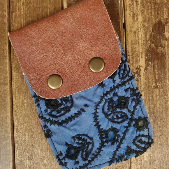 🌎👽 Free People Boho Embroidered Repurposed vtg banjara hippie Wallet card case - Picture 12 of 16